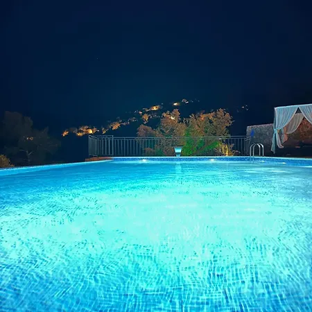 Villa Amos Sea View *